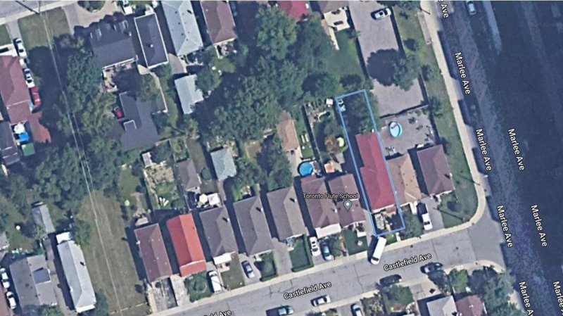 890 Castlefield Ave Toronto-SOLD $950,000