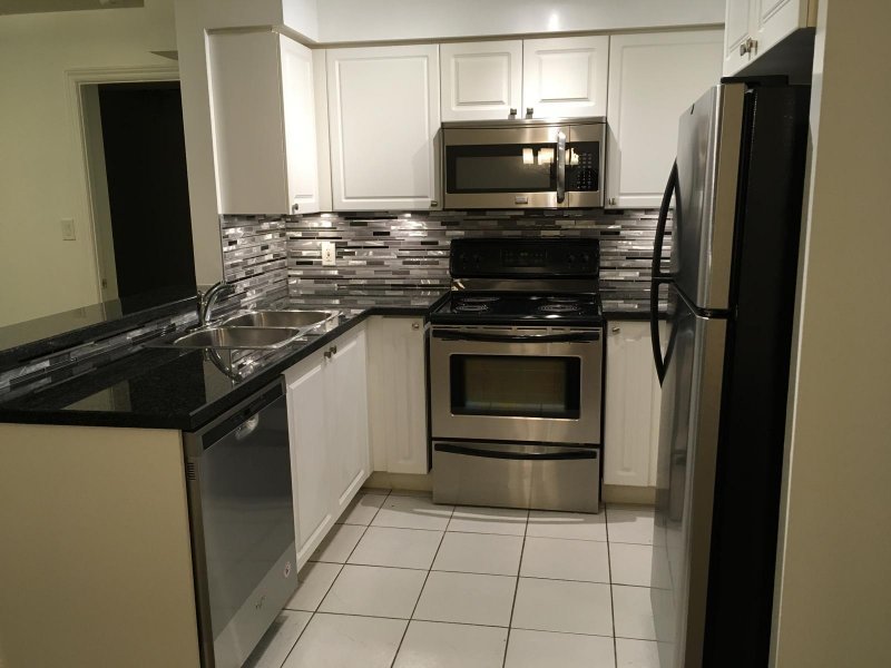 3830 BATHURST ST. APT. 707-$718,000